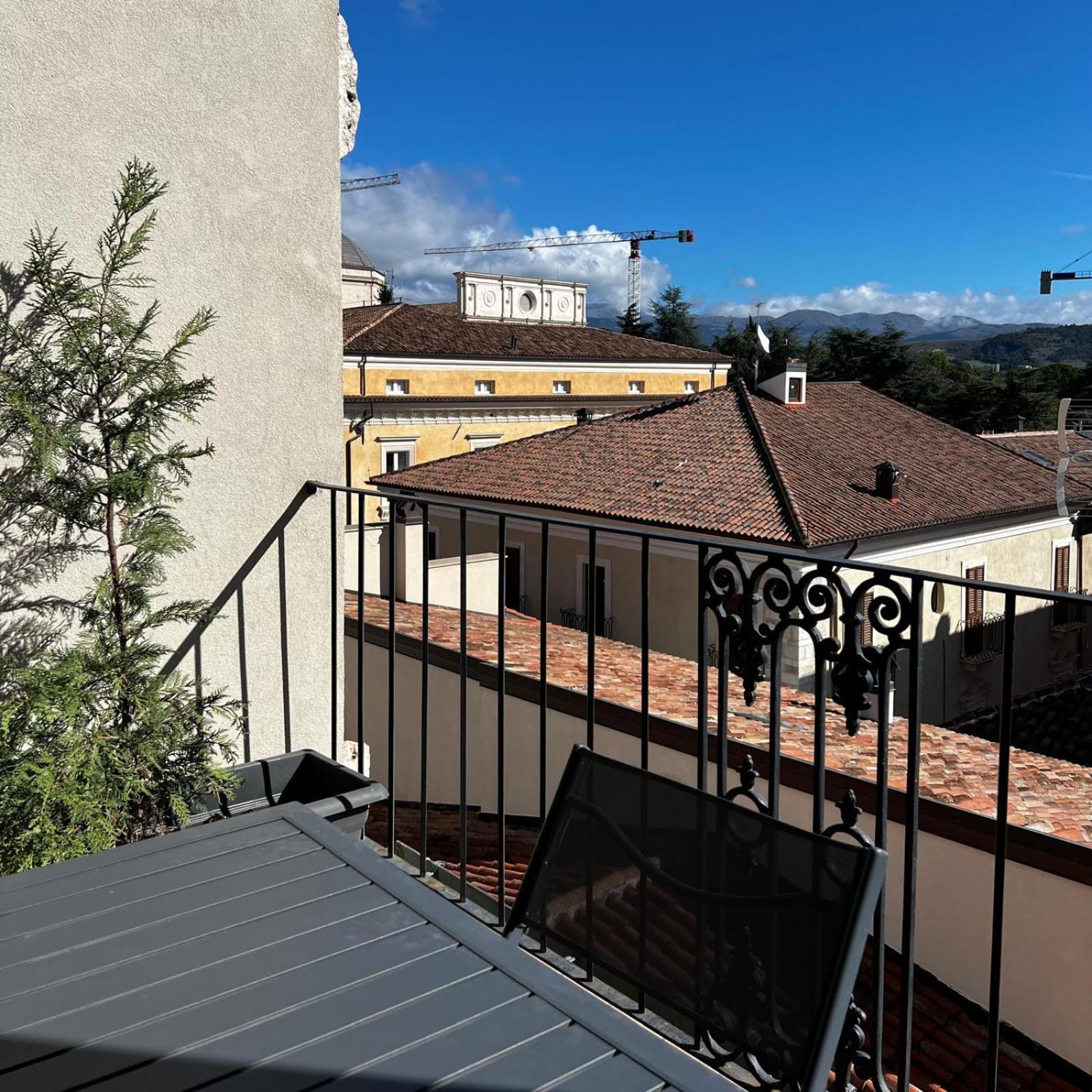 Antica Dimora San Crisante - Centro Storico Apartman LʼAquila Kültér fotó