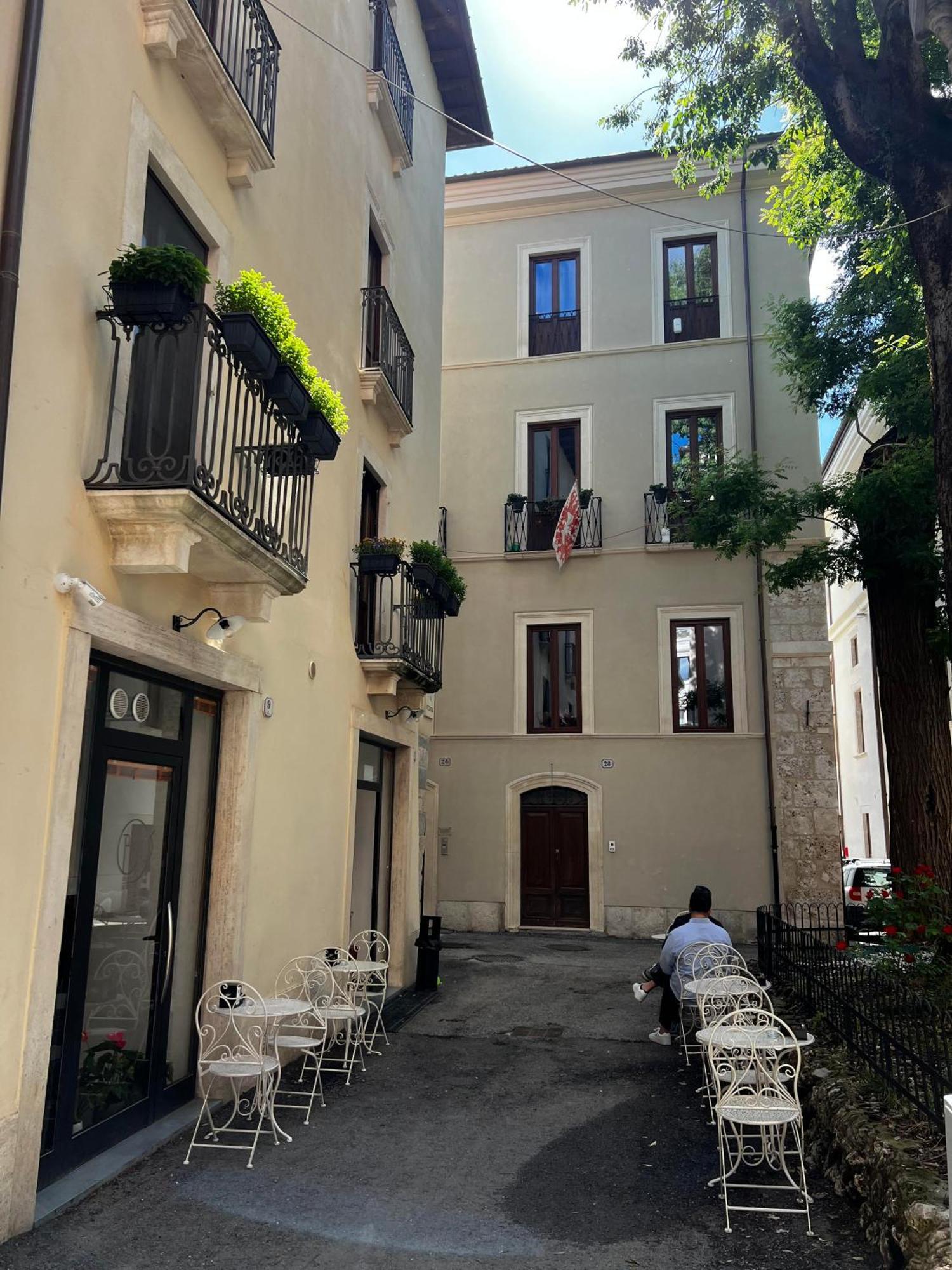 Antica Dimora San Crisante - Centro Storico Apartman LʼAquila Kültér fotó